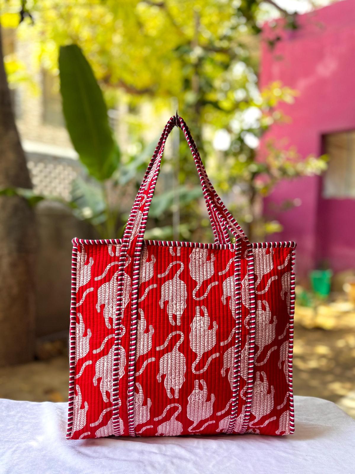 Quilted Tote Bag With Zip Closure