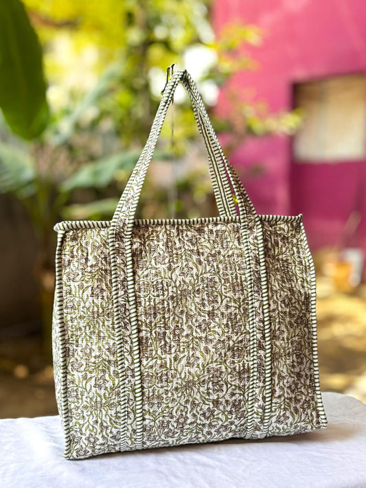 Quilted Tote Bag With Zip Closure