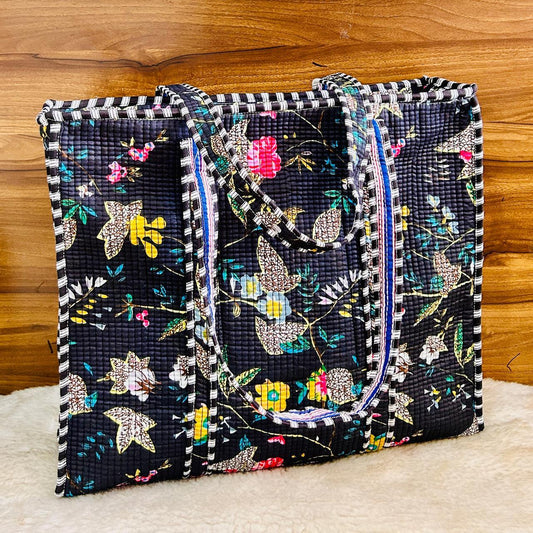 Quilted Tote Bag With Zip Closure